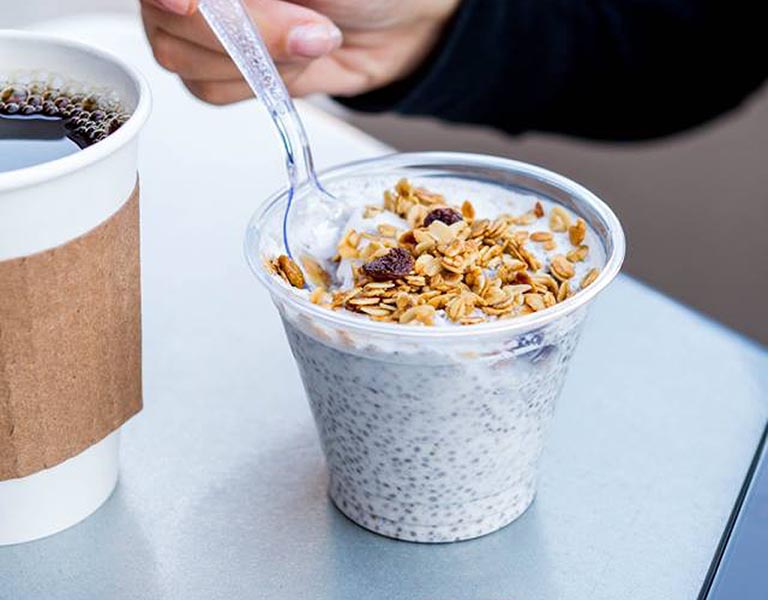 Yogurt served with granola